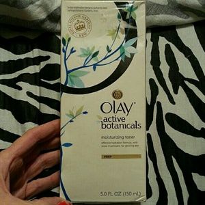 Olay Active Botanicals moisturizer
